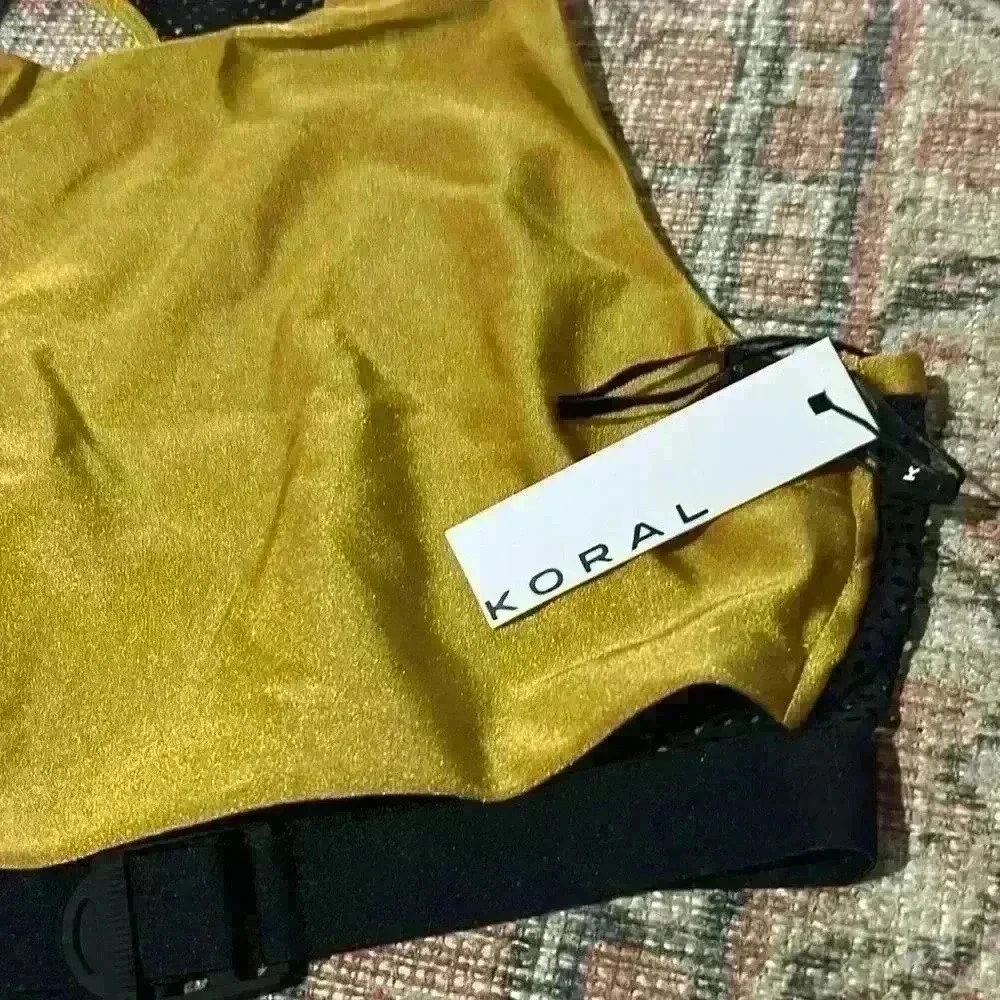 Koral sports bra
